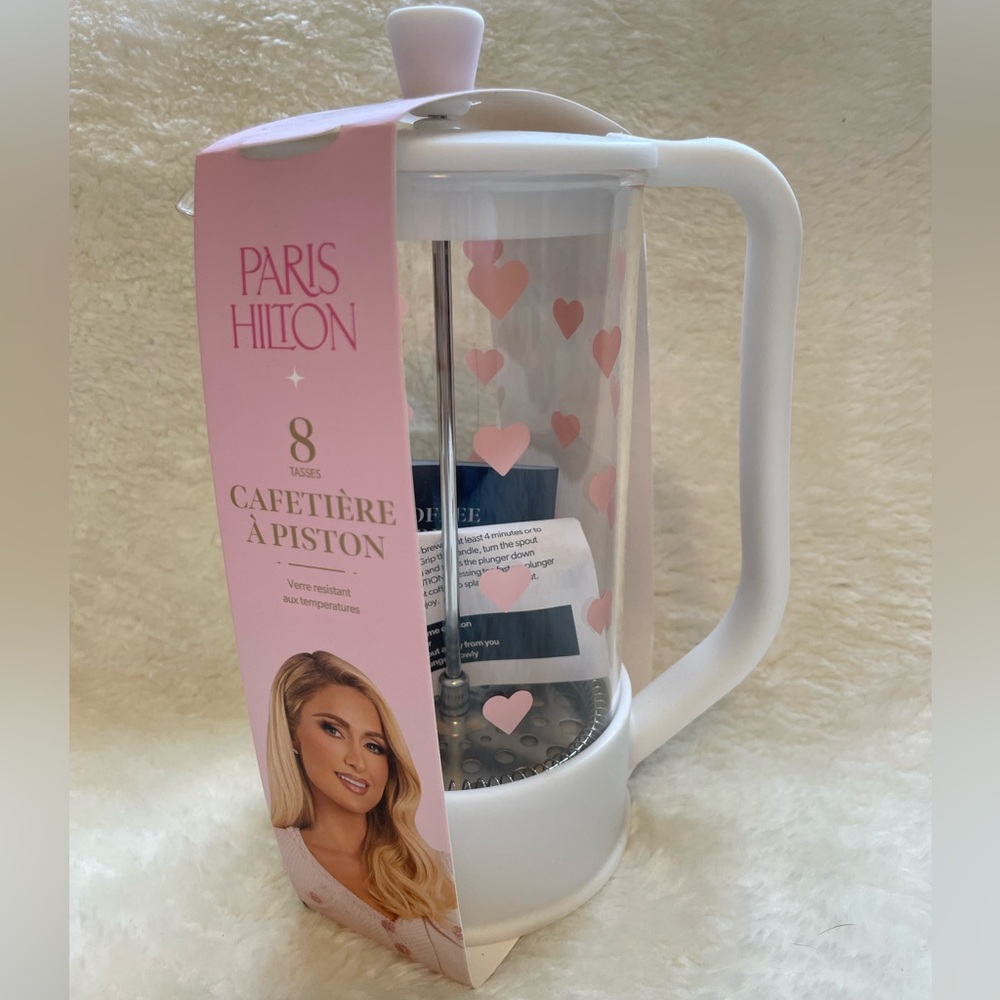 NEW PARIS HILTON 8 CUP GLASS FRENCH PRESS WHITE W/ PINK HEARTS coffee/tea